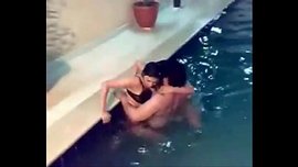 سكس في المسبح