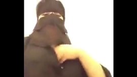 سكس بنت تلعب بكسها ويطلع ماء